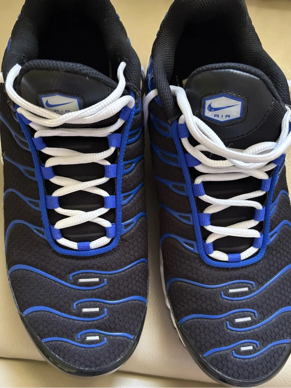 Nike Air Tuned Black and Royal Blue Athletic Shoes